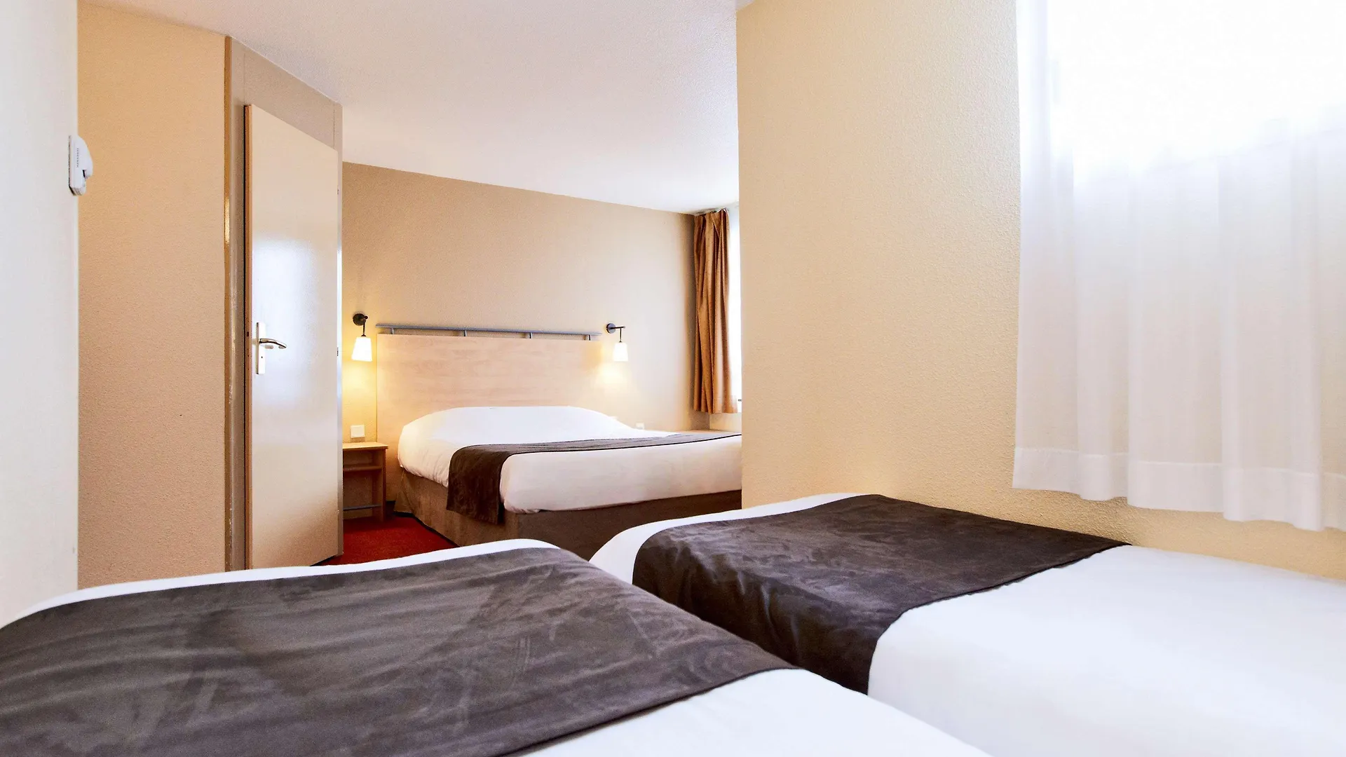 ** Hotel Kyriad Beauvais Sud France